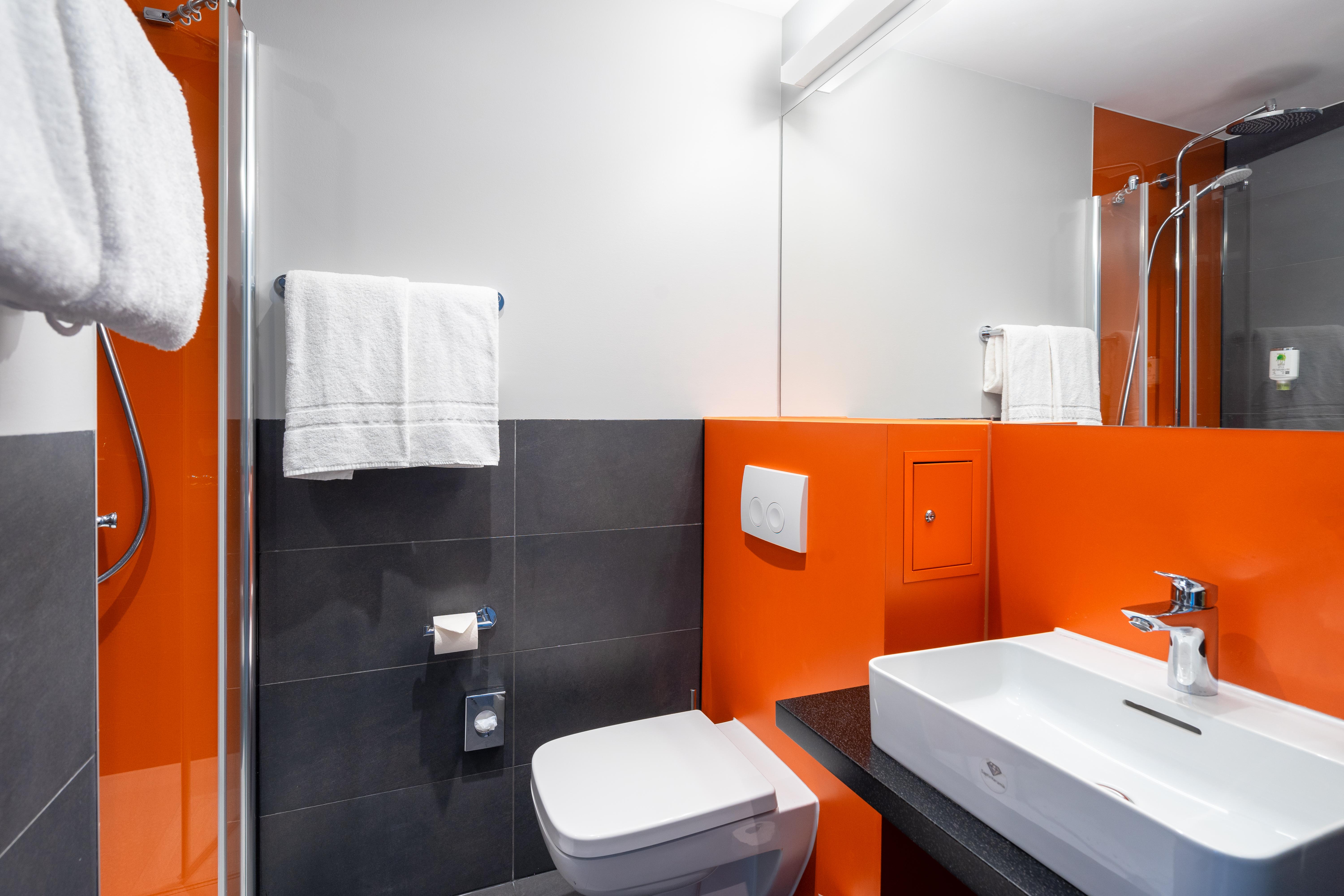 Campanile Berlin Brandenburg Airport Hotel Schonefeld Bagian luar foto