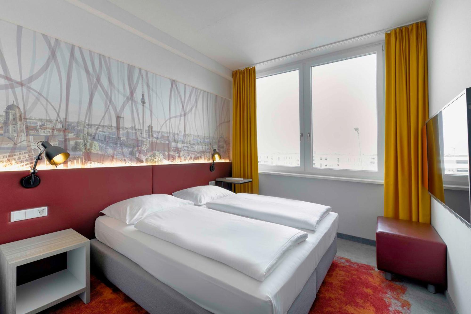 Campanile Berlin Brandenburg Airport Hotel Schonefeld Bagian luar foto